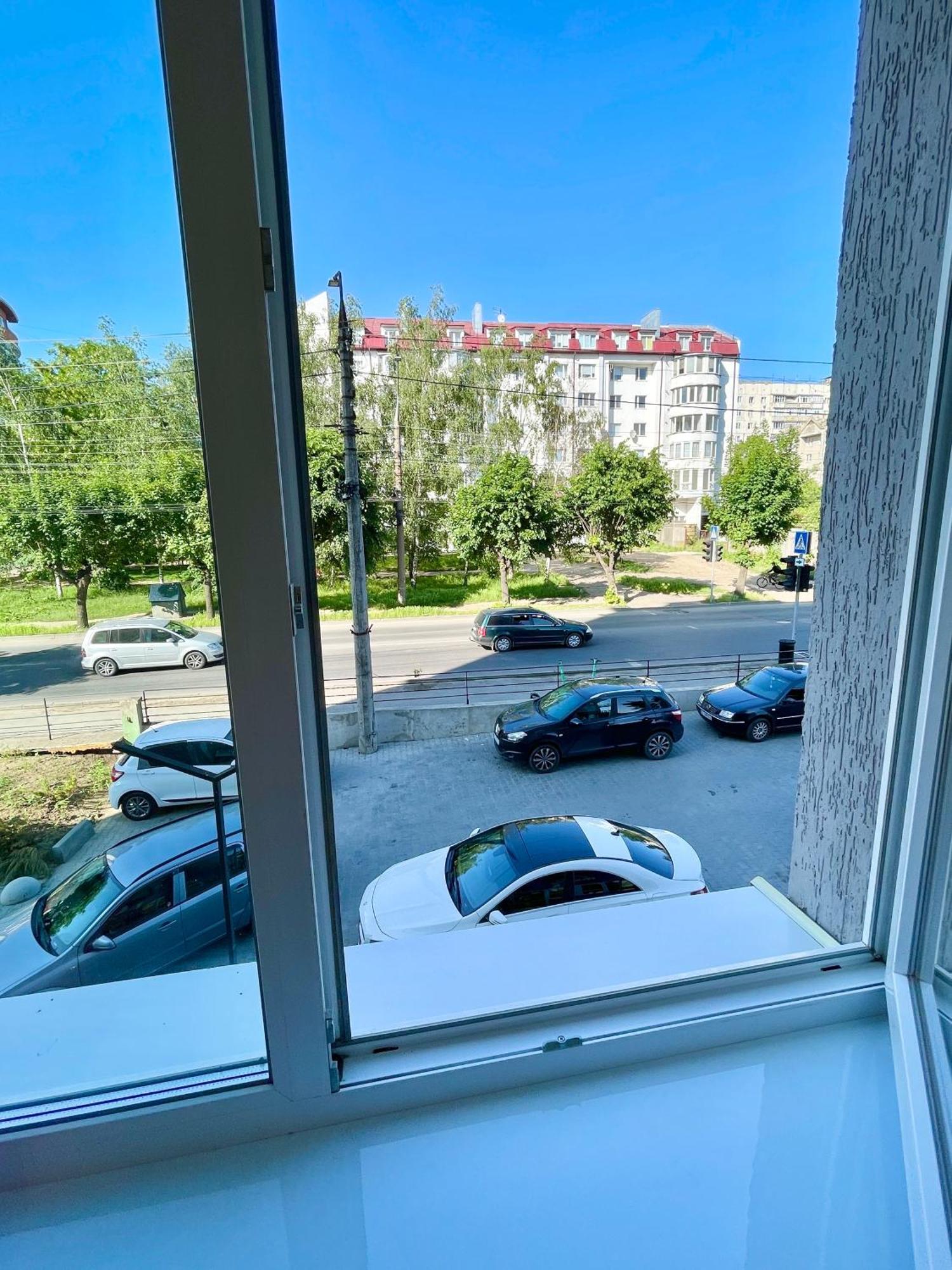 Sunny Home Apartments Апартаменти У Новобудові Поряд Медичний Центр Angelholm Дуже Чисто! Çernivtsi Dış mekan fotoğraf