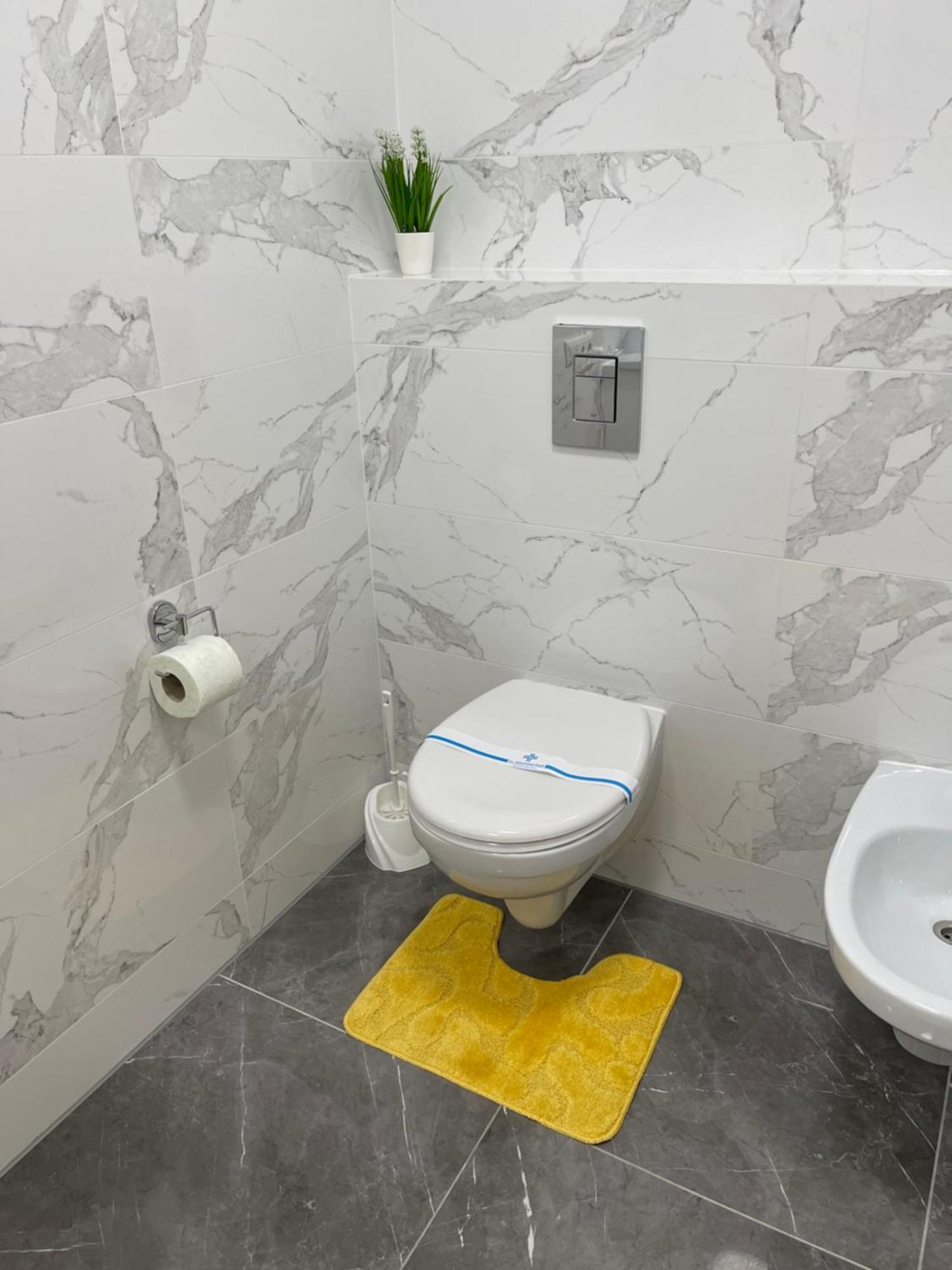 Sunny Home Apartments Апартаменти У Новобудові Поряд Медичний Центр Angelholm Дуже Чисто! Çernivtsi Dış mekan fotoğraf